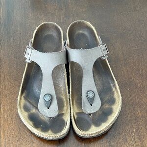 Birkenstock Gizeh Taupe Sandals size 39